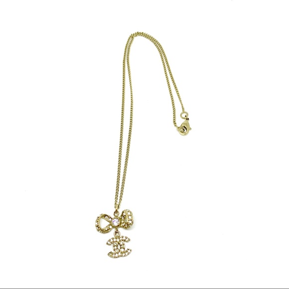 CHANEL Gold CC Logo Rhinestone Ribbon Bow Pendant - Picture 4 of 8